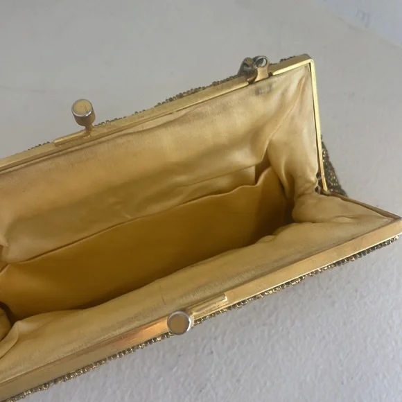 Vintage gold beaded bag. - Picture 4 of 5